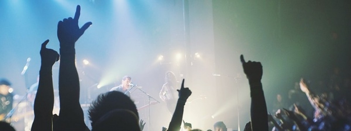  Imprezy powyżej 500 uczestników odwołane do 1 września