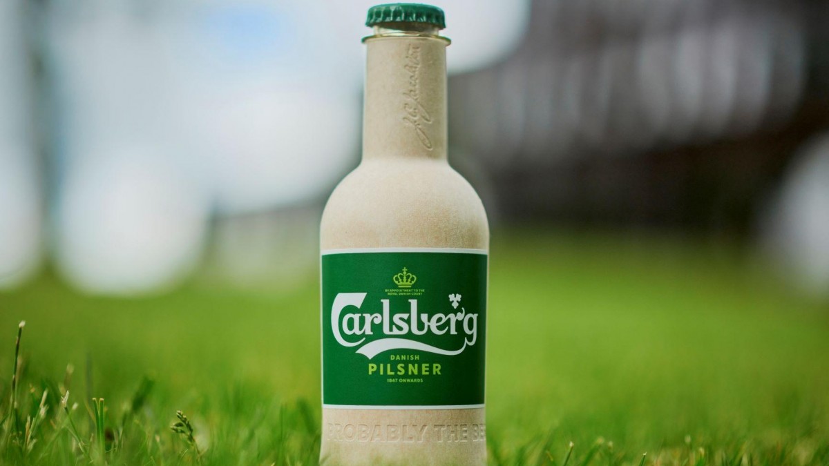 Papierowa butelka na piwo? Carlsberg testuje nowe rozwiązanie