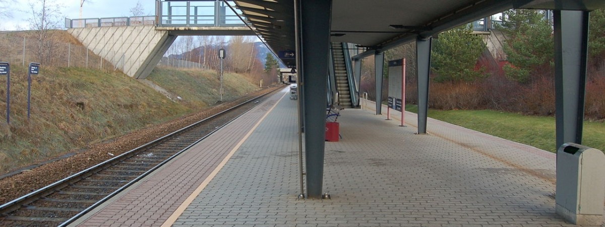 Brak klimatyzacji, opóźnienia, odwołane pociągi. Sprawdź, za co przysługuje zwrot kosztów biletu