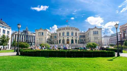Norweski parlament od kuchni. W wakacje darmowe wycieczki z przewodnikiem