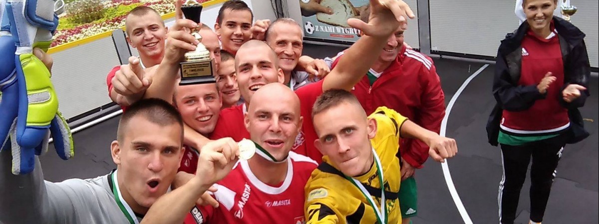 Reprezentacja Polski Bezdomnych walczy w Oslo. Proszą o doping