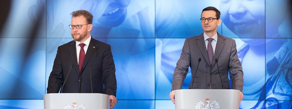 Pójdziesz do fryzjera i na ulubioną kawę: rząd Morawieckiego łagodzi kolejne obostrzenia