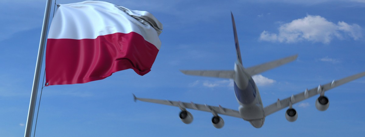 Obowiązkowe maseczki, limit pasażerów, pomiary temperatury. Są polskie wytyczne dotyczące lotnisk i podroży samolotem