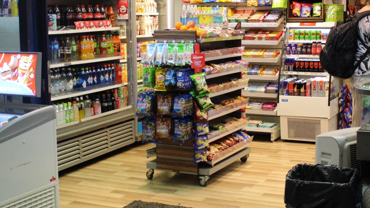 Poszedł do sklepu mimo kwarantanny. Teraz ma zapłacić 30 000 koron