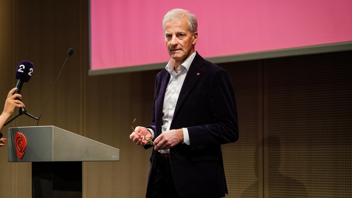 Norwegowie zmęczeni nowym rządem: partie straciły blisko 10 procent poparcia