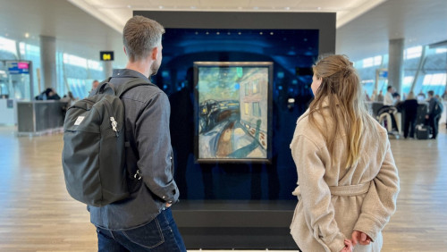 Obrazy słynnego Norwega na lotnisku Gardermoen