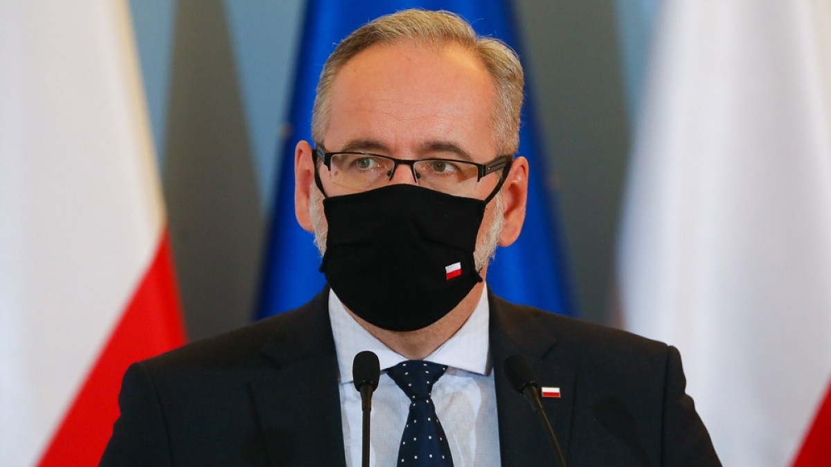 Powrót kwarantanny, zamknięte hotele i sylwestrowa godzina policyjna: nowe obostrzenia w Polsce