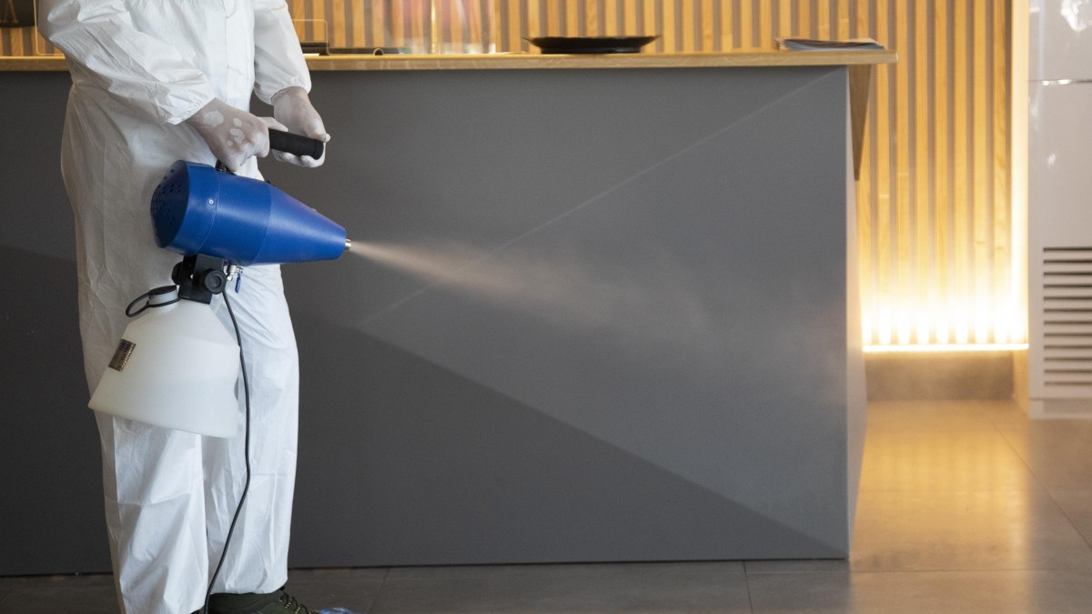 Naruszenie zasad kwarantanny hotelowej: policja na zachodzie Norwegii wystawia więcej mandatów