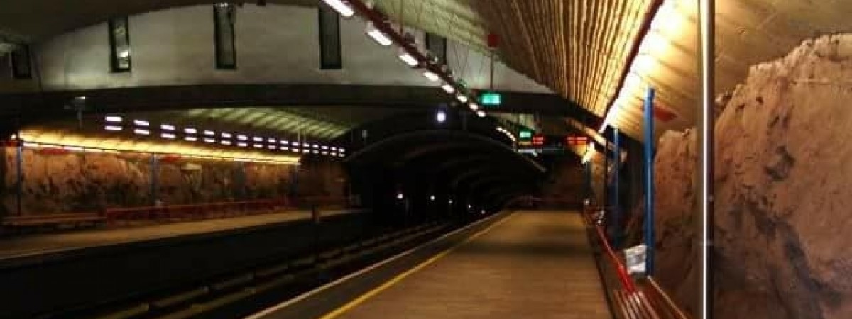 Romsås: gangi imigrantów „rekrutują” nastolatków do dilerki. Mieszkańcy przerażeni