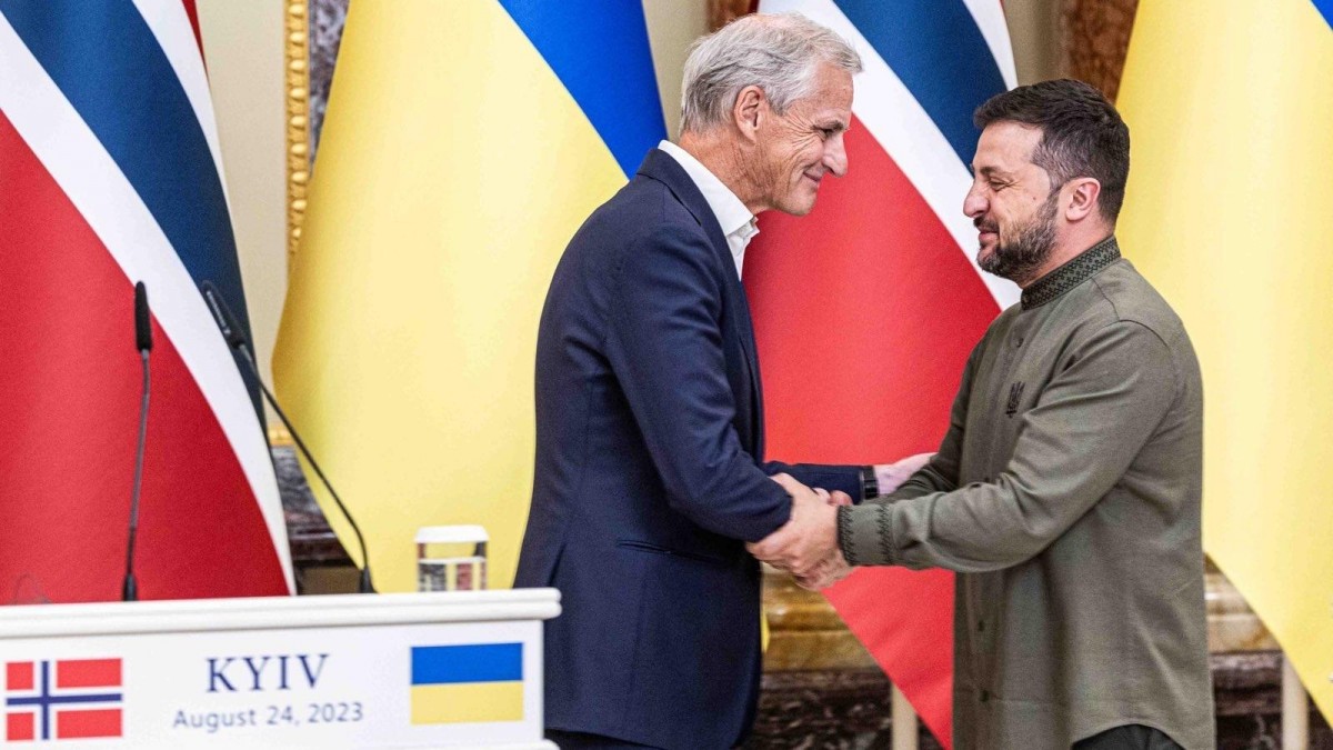 Jonas Gahr Støre na Dniu Niepodległości w Kijowie. Norwegia przekaże Ukrainie myśliwce F-16