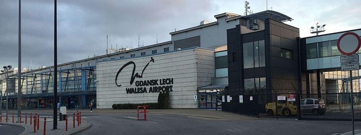 Krzyczał i szarpał innych pasażerów. Straż Graniczna zatrzymała pijanego 30-latka