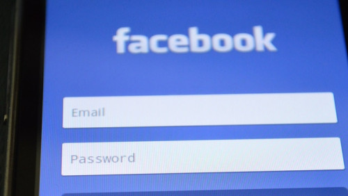Uwaga na facebookowego wirusa. Może ukraść twoją tożsamość