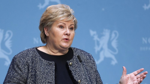Swobodne podróże nad fiordy wciąż odległe. Rząd chce przedłużyć restrykcje