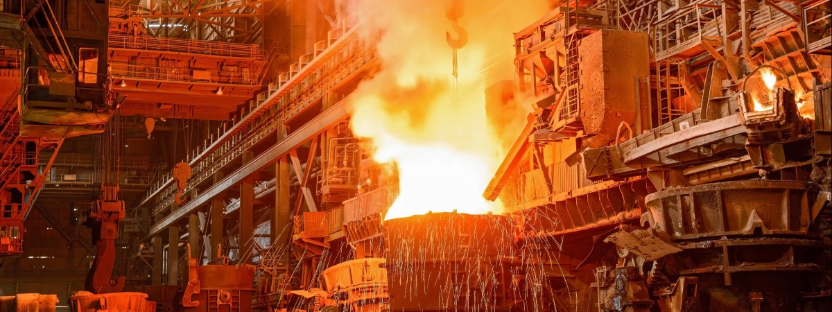 Eksplozja w hucie. Dwie osoby ciężko poparzone