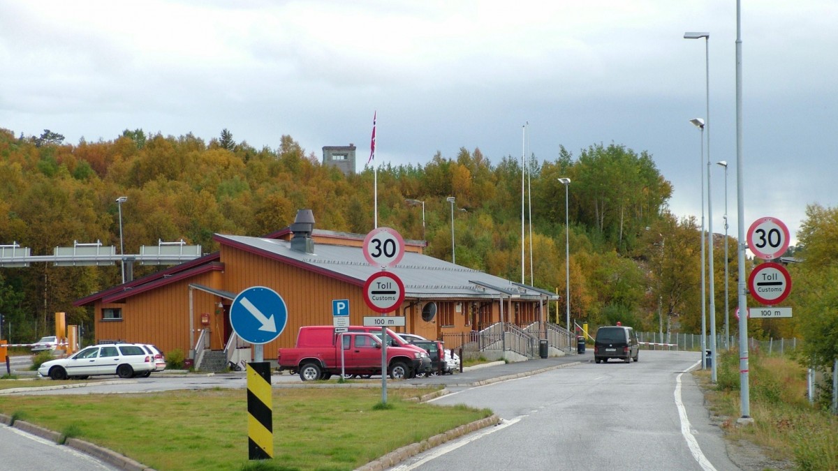 Rosja zakazuje transportu do Norwegii. Na przejściu granicznym dalej wzmożony ruch