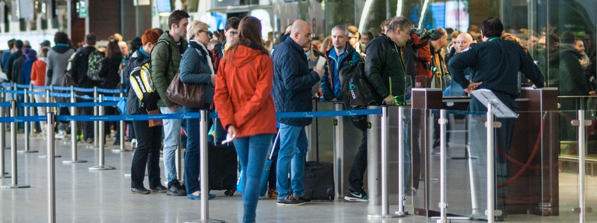 Tyle wniesiesz na pokład w cenie biletu: bagaż podręczny w popularnych liniach lotniczych [PRAKTYCZNE INFORMACJE]