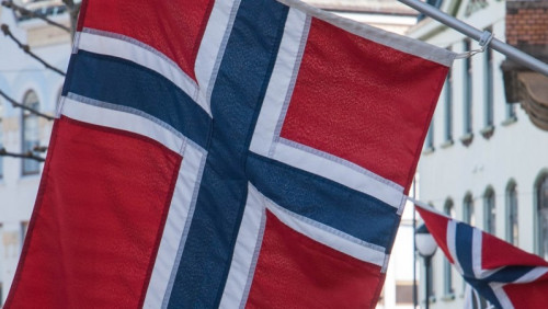 Deszcz, prohibicja, brązowy ser. A do tego te dialekty. Przed wami najciekawsze fakty o Norwegii