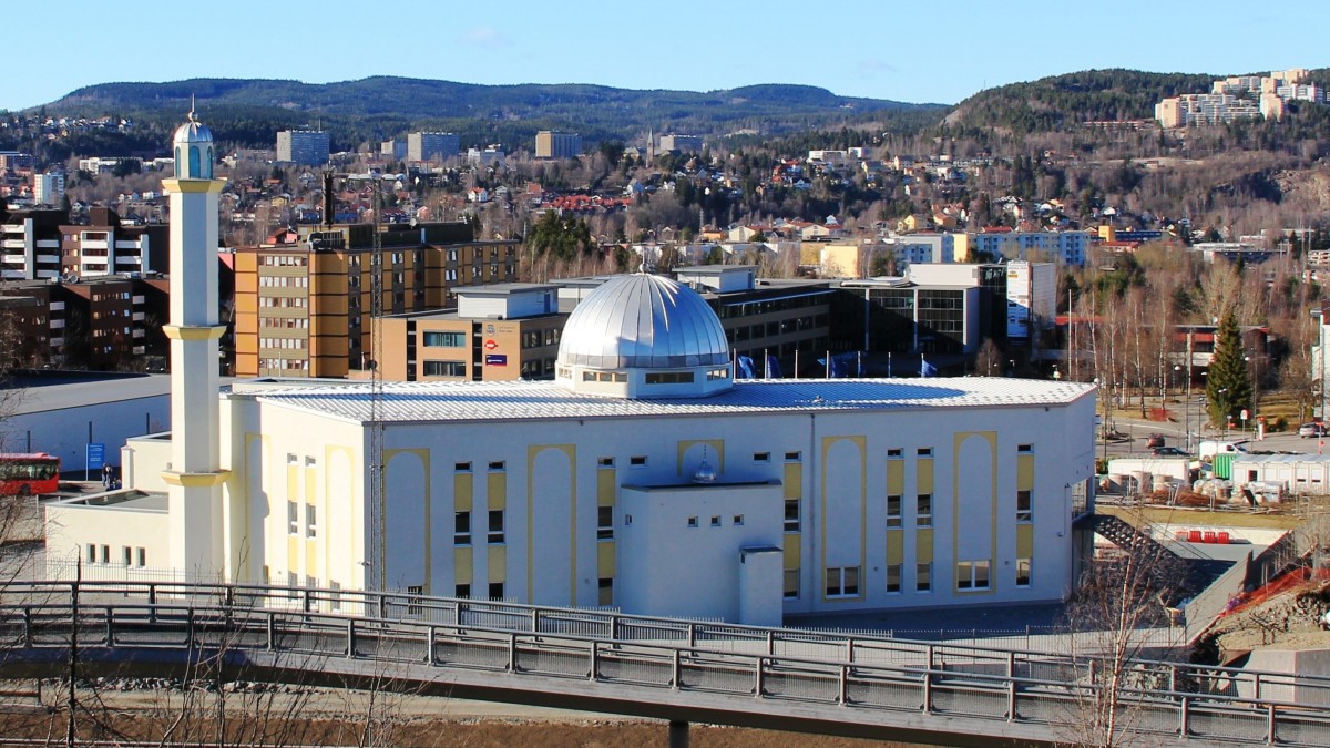 Norwegia uderza w radykalny islam: Storting poparł kary za przymusowe małżeństwa