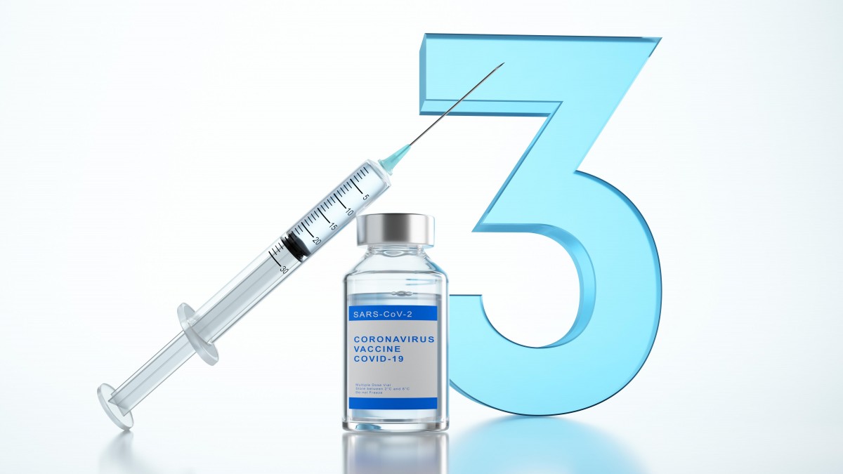 Polska: od dziś trzecia dawka szczepionki dla wszystkich dorosłych