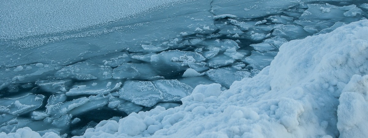 Niechlubny rekord na Arktyce: w lodzie jest coraz więcej mikroplastiku