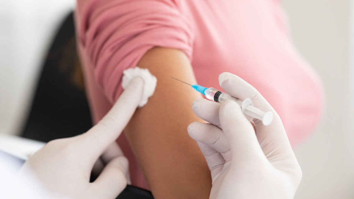 Koniec głośnego procesu w Norwegii. Zachorowała po szczepieniu na COVID-19