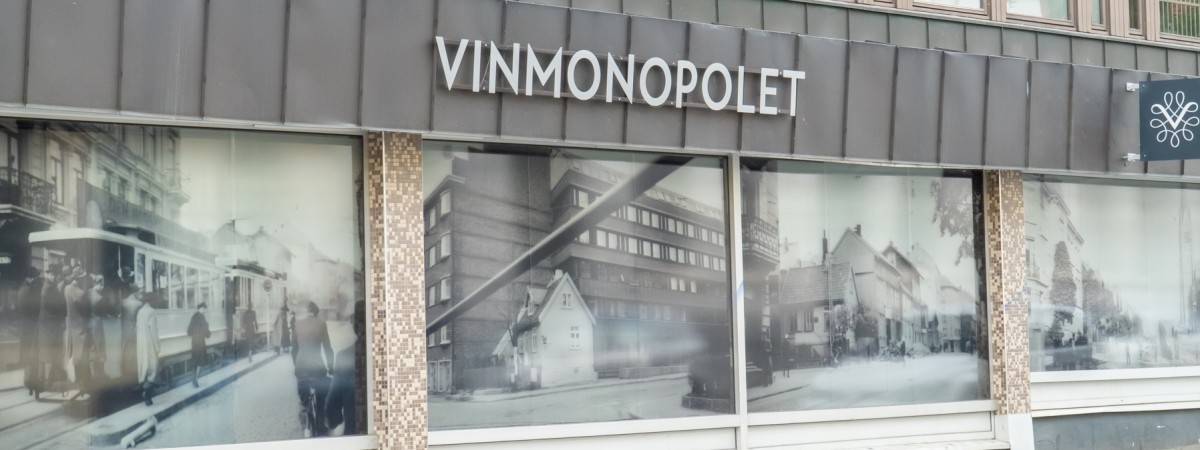 Złoty interes Vinmonopolet: sprzedaż alkoholu skoczyła w czasie pandemii koronawirusa