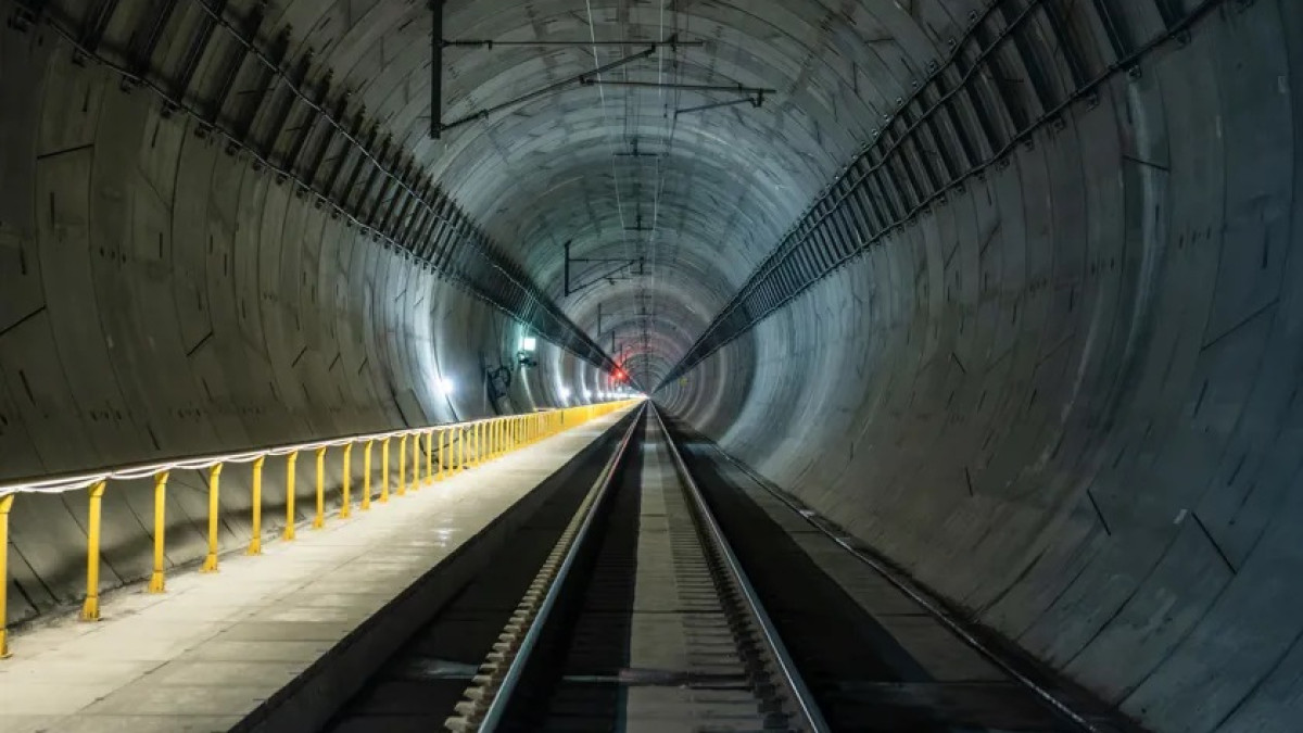 Saga linii Follobanen w toku. Prace remontowe w tunelu potrwają przynajmniej do grudnia