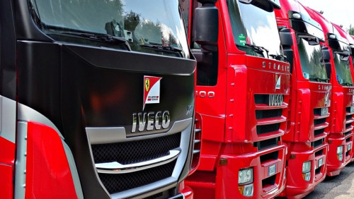 Mandat za dekoracje: kierowcy ciężarówek mają odsłonić przednie szyby