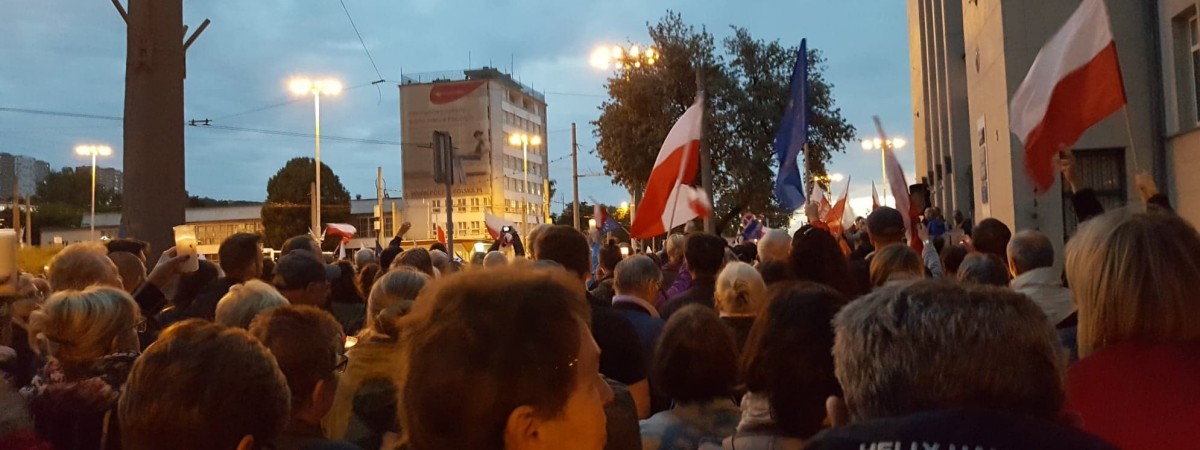 Norwegia na trzecim miejscu, Polska czwarta… od końca. Najnowszy raport punktuje stan demokracji