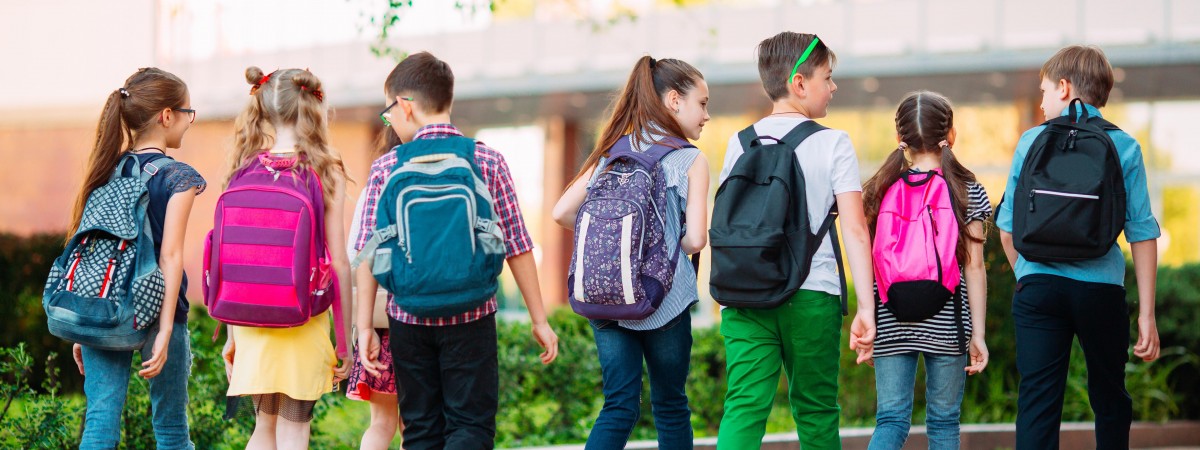 Od dziś wszyscy uczniowie mogą wrócić do szkolnej ławy. Gminy ustalą jednak, na jakich zasadach