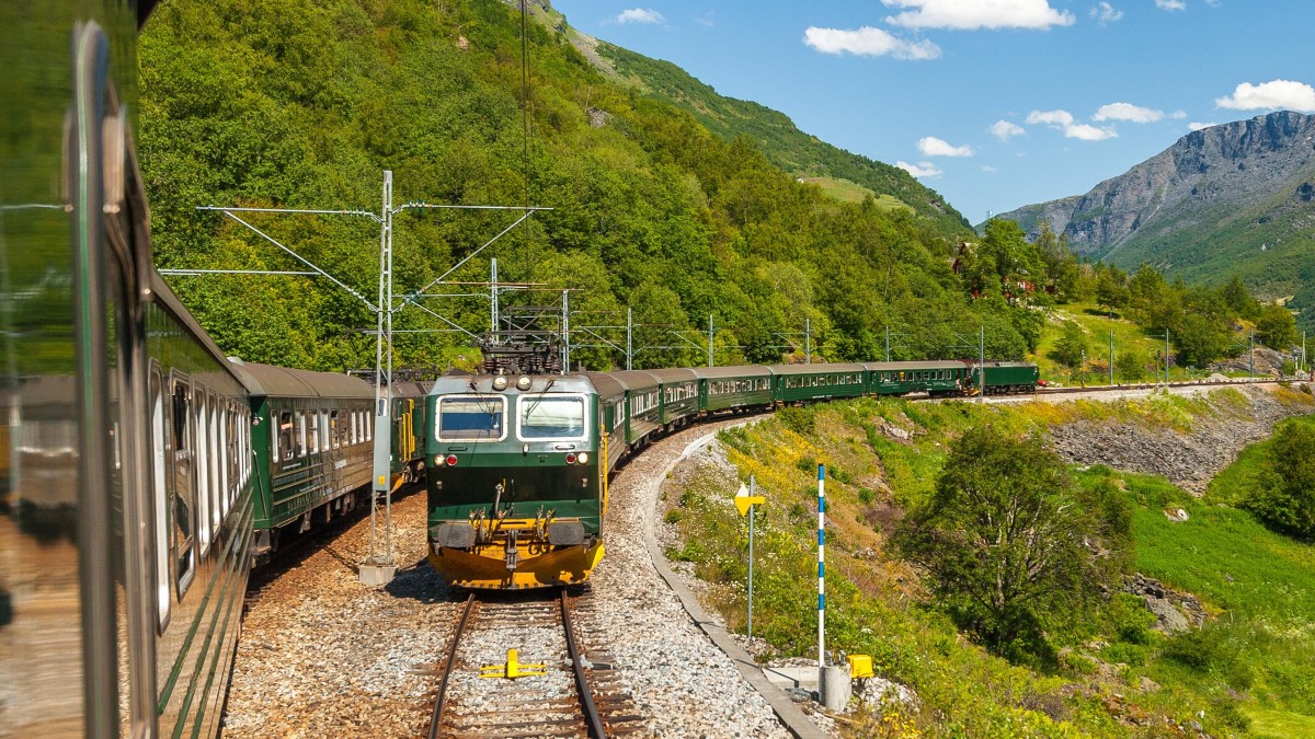 Będzie norweska wersja biletu Interrail? Ministerstwo Transportu chce swobodnych podróży pociągiem po kraju fiordów