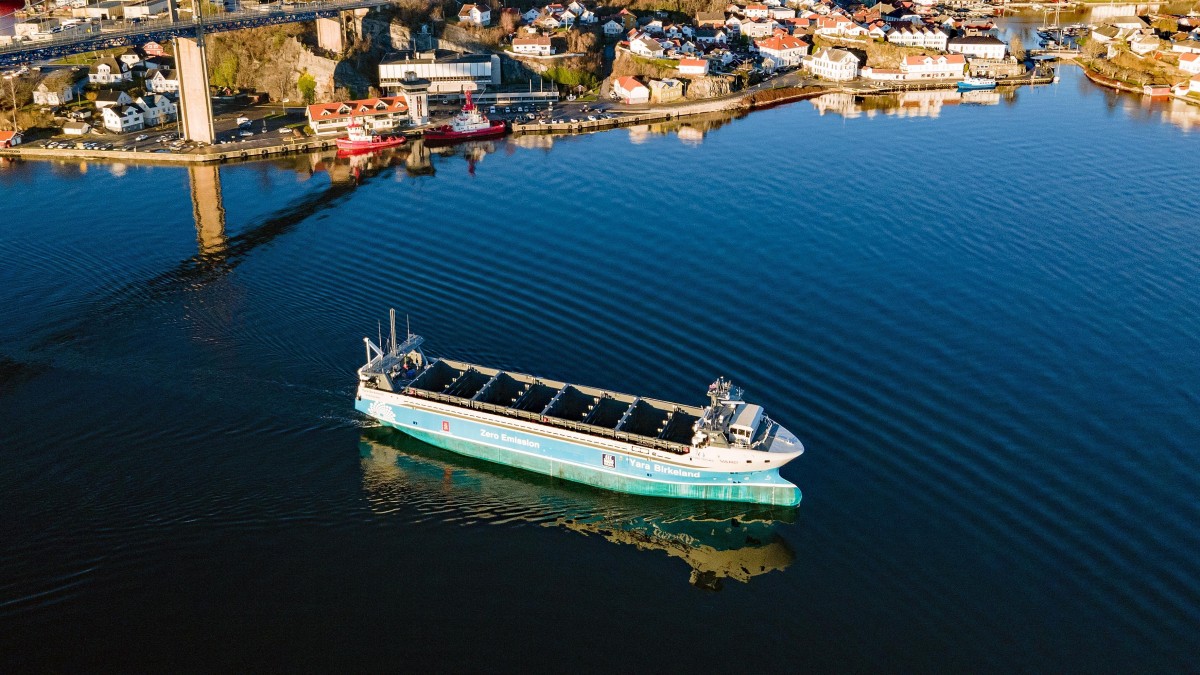 Pierwszy na świecie bezemisyjny i bezzałogowy kontenerowiec na finiszu. Stworzyła go norweska stocznia