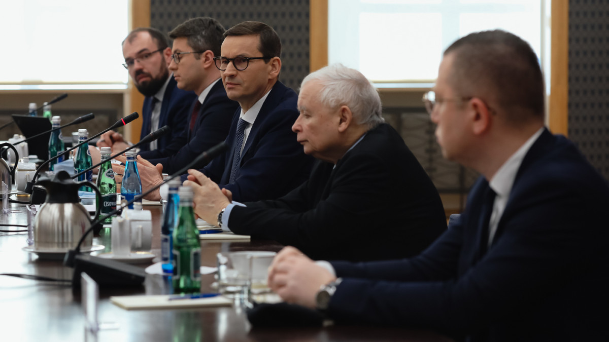 „Nacjonalistyczny rząd, hamulec UE, Polska na rozdrożu”. Norweskie media ostro przed wyborami parlamentarnymi