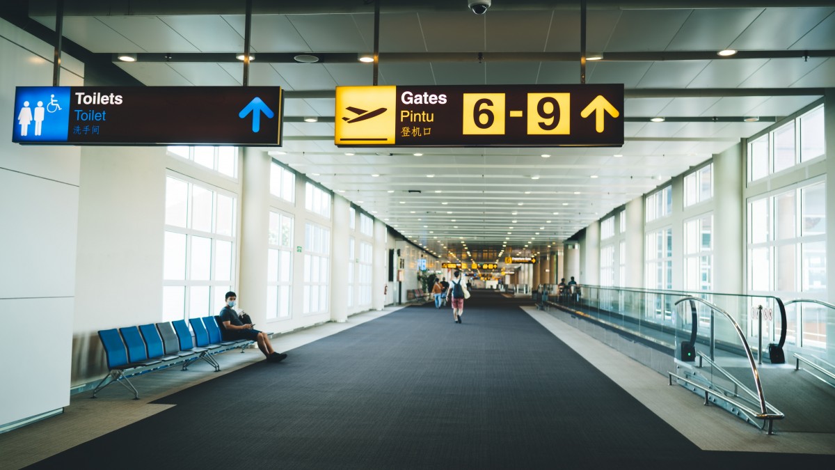 MSZ do połowy kwietnia odradza podróże zagraniczne