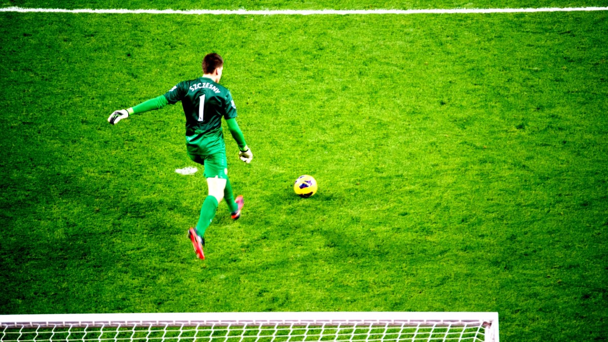 Dramatyczna walka o awans i fantastyczny Szczęsny: norweskie media po meczu Polska vs. Argentyna