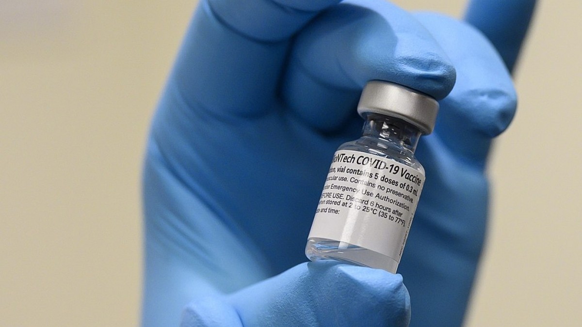 Kraj fiordów nie radzi sobie z programem szczepień? Norwegia w ogonie Europy