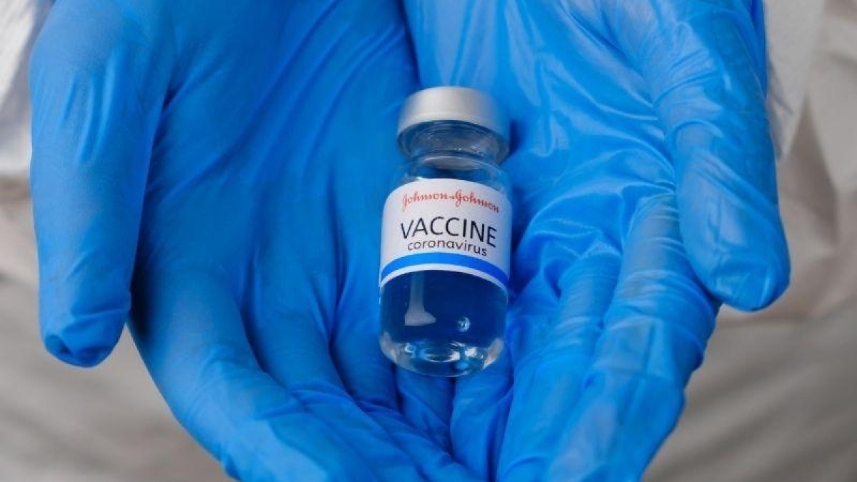 Szczepionkowe problemy Norwegów: mniejsze dostawy, Unia Europejska zmienia przepisy