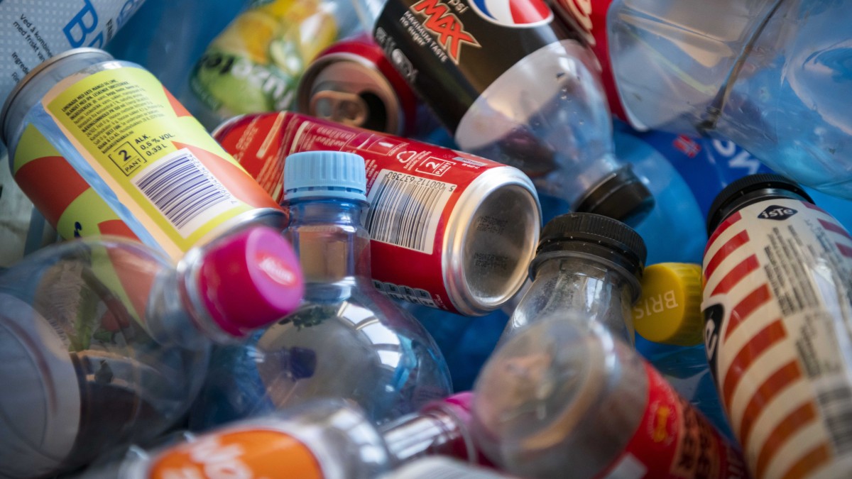 Norwegia królestwem recyklingu? Mieszkańcy zadbali o odzysk 1,5 mld puszek i butelek