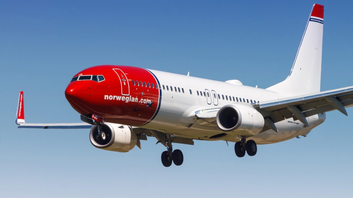 30 000 koron utopione w biletach: klienci czekają na zwrot pieniędzy, a zarząd Norwegiana przyznaje sobie milionowe premie 