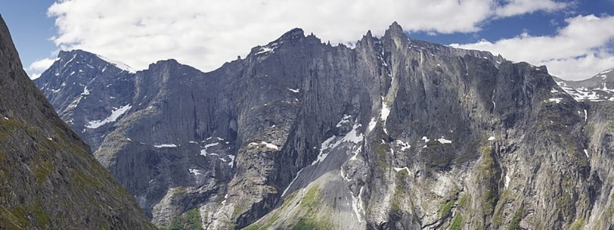 Najwyższy stopień zagrożenia na górze Mannen. Mieszkańcy ewakuowani