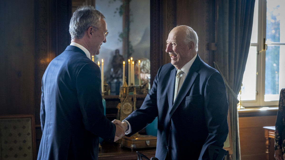 Gratulerer med dagen: król Norwegii Harald V kończy 88 lat