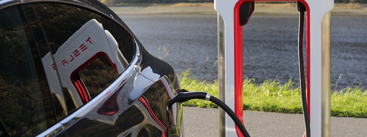 Stacje do ładowania elbili coraz mniej opłacalne. Mogą zniknąć z przedmieść