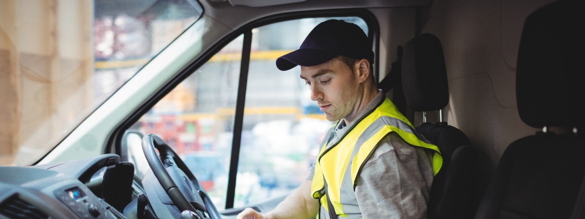 Stołeczny transport pod lupą Inspekcji Pracy. Dostawcy zatrudniają na czarno i oszukują na podatkach