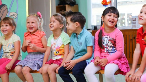 Coraz więcej dzieci żyje w biedzie. W najgorszej sytuacji rodziny imigranckie