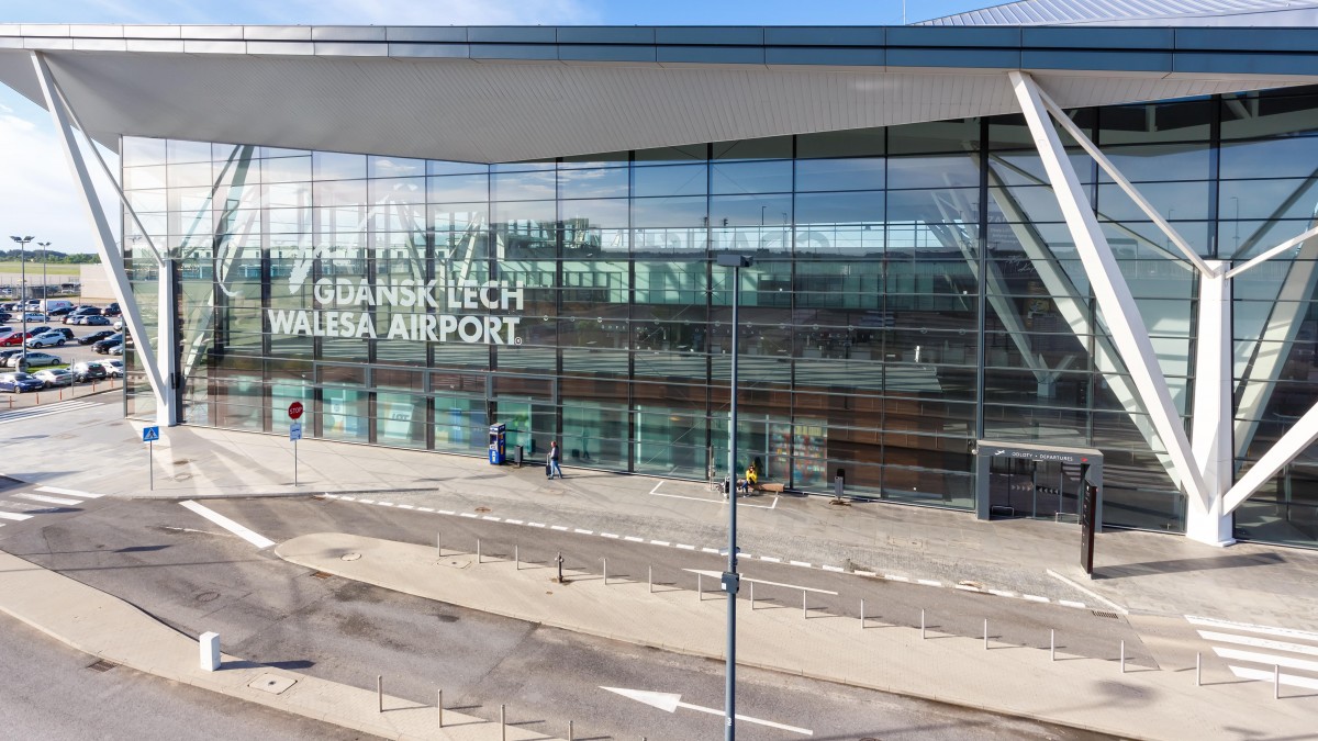 Zakłócali innym lot. Pijani Norwegowie ukarani mandatami