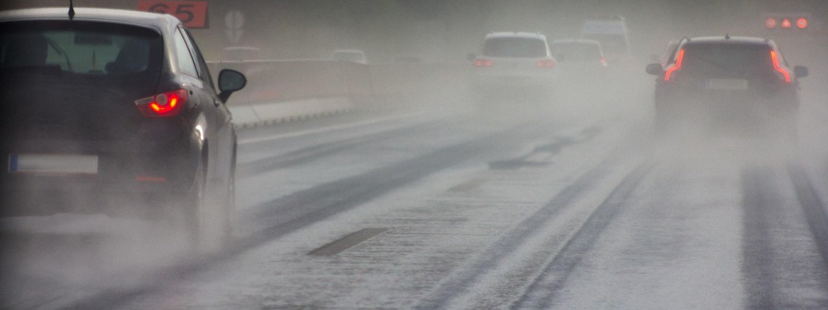 Noga z gazu, będzie ślisko. Meteorolodzy ostrzegają
