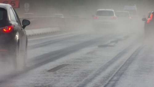 Noga z gazu, będzie ślisko. Meteorolodzy ostrzegają