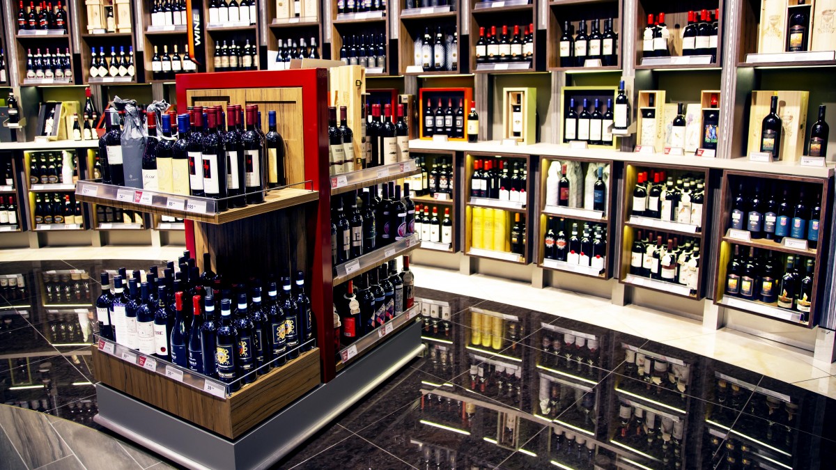 Ile alkoholu i papierosów można zabrać do Norwegii: przepisy i limity przewozu towarów przez granicę