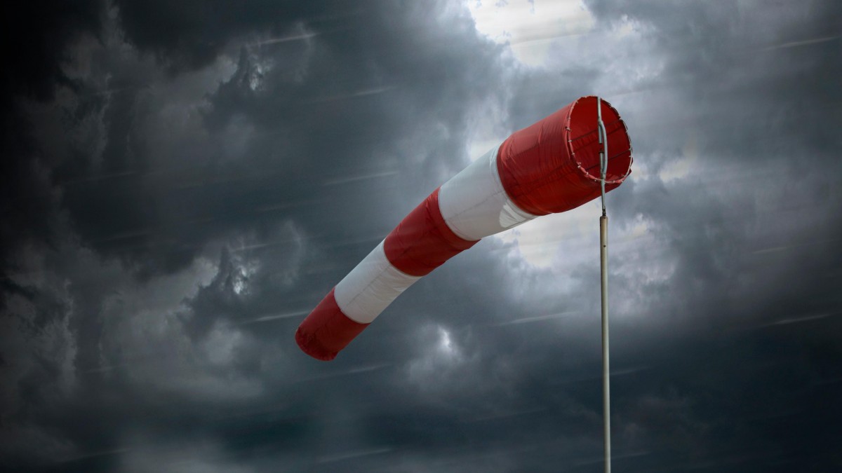 Nadchodzi orkan Otto. Drugi stopień ostrzeżenia pogodowego