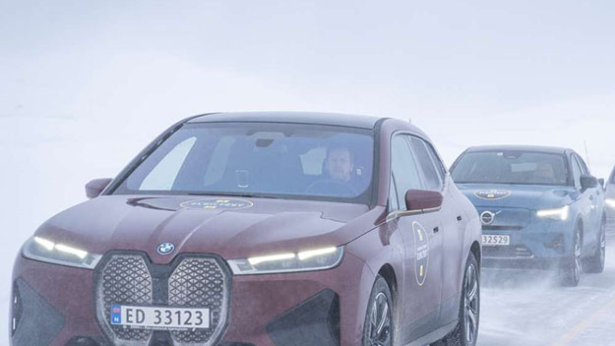 Największy problem elektryków. Kierowcy nie radzą sobie z akumulatorem